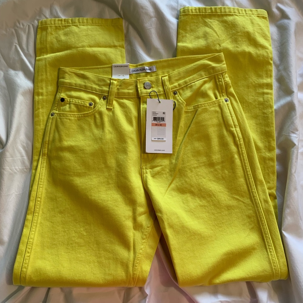 NWT Yellow Calvin Klein High Rise/Straight Leg 030